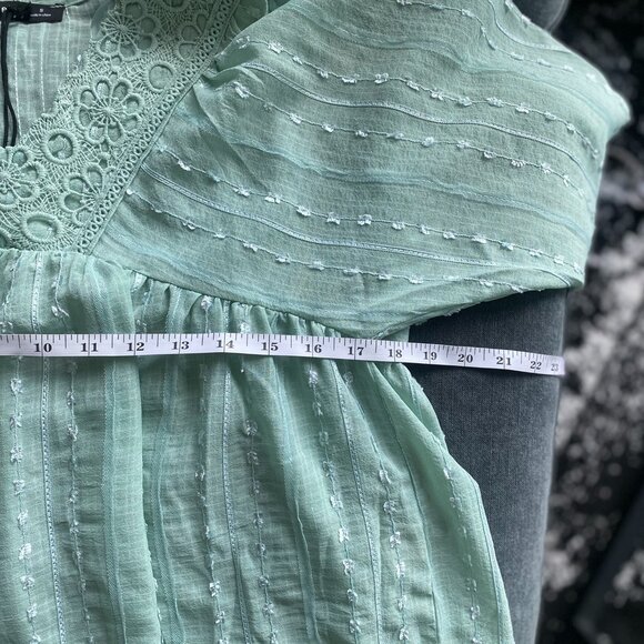 NWT Very J V-Neck Bohemian Blouse, Mint Green, Size S - Picture 4 of 7
